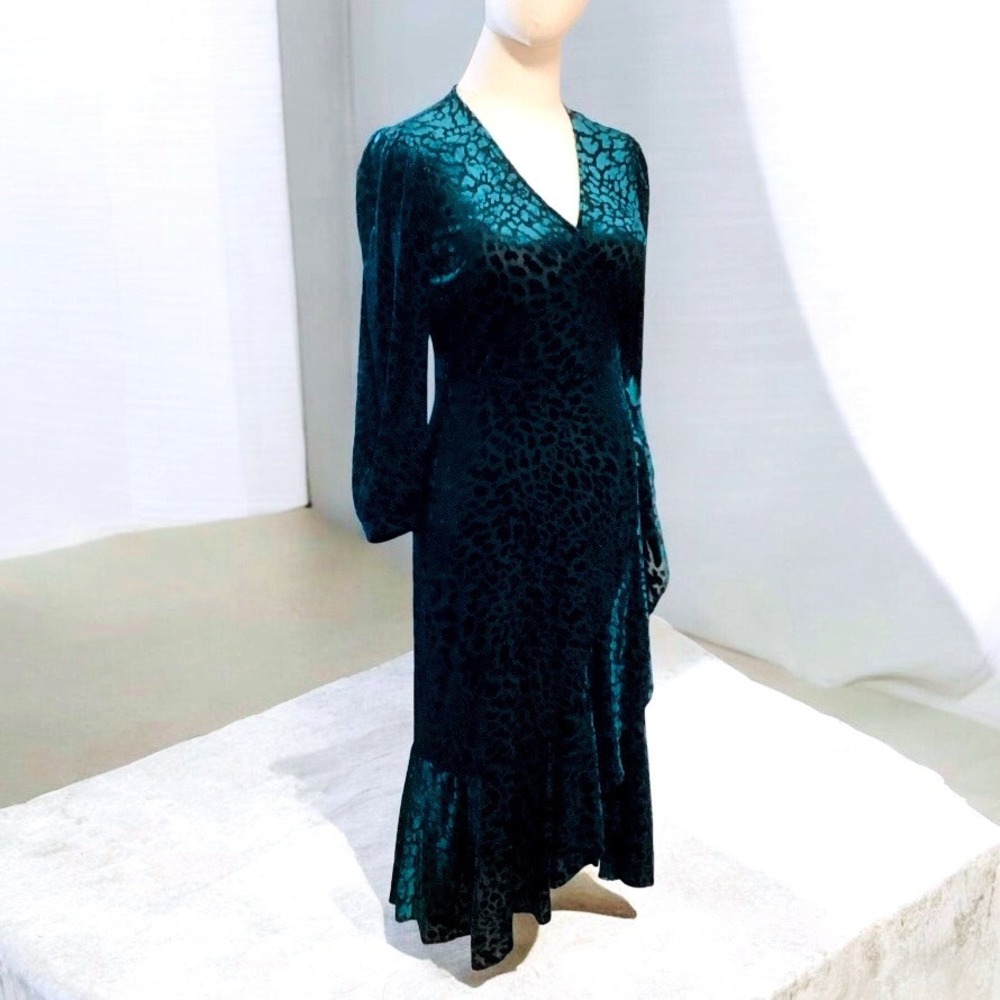 Calvin Klein Women's Velvet Burnout Mid-Calf Wrap Dress in Malachite Green. Luxe